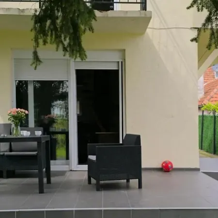 Holiday home Vikendica Mir