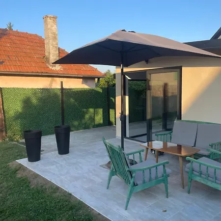 Vikendica Mir Cortanovci